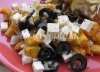 Salotos su alyvuogėmis, feta sūriu ir keptu moliūgu