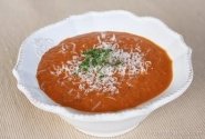 Trinta pomidorų sriuba su sūriu