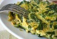 Omletas su prieskoniniais žalumynais