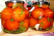 Konservuoti pomidorai