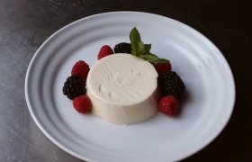 Kefyro panna cotta