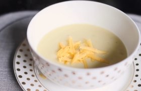 Bulvių ir porų sriuba