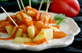 Keptos bulvės ispaniškai (Patatas Bravas)