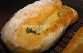 Česnakinė duona su petražolėmis