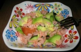 Krevečių salotos su padažu