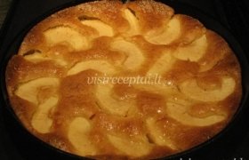 Lukos obuolių pyragas