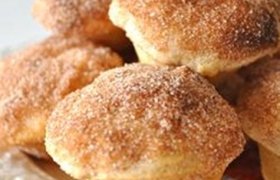 Pyragaičiai "Aebleskiver" su bananų įdaru