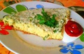 Omletas su žalumynais