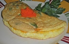 Omletas su šernienos paštetu