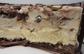 Ledų tortas su šokolado batonėliais