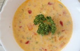 Lydyto sūrelio sriuba su daržovėmis