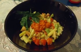 Aštuonkojo salotos su šparaginėmis pupelėmis