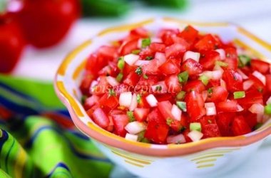 Aštriai saldi salsa