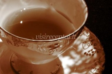 Prakaitavimą skatinanti anyžinė arbata