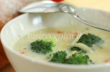 Baltoji brokolių sriuba
