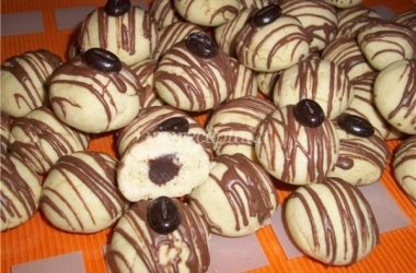 Paprasti sausainiai su šokolado glaistu