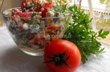 Salotos su varške ir pomidorais