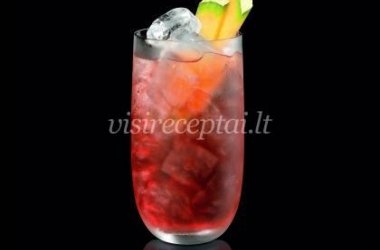 Cranberry Rum kokteilis