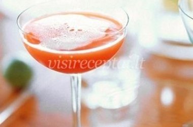 Putojančio vyno kokteilis "Blood Orange"